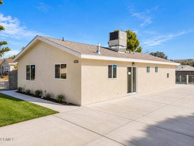 Property photo for 6256 Satsuma AVE, Los Angeles, CA