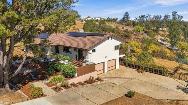 590 Elm Tree LN, Fallbrook, CA 92028 590 Elm Tree LN, Fallbrook, CA 92028
