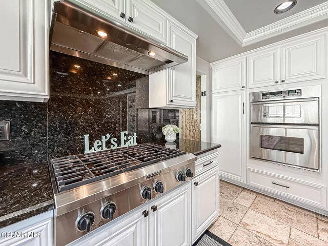 cFamily and Kitchen10
