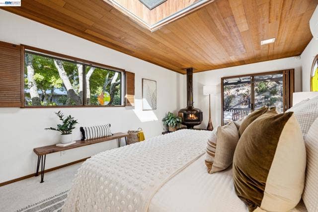 1085 STERLING AVE, Berkeley, CA 94708 1085 STERLING AVE, Berkeley, CA 94708