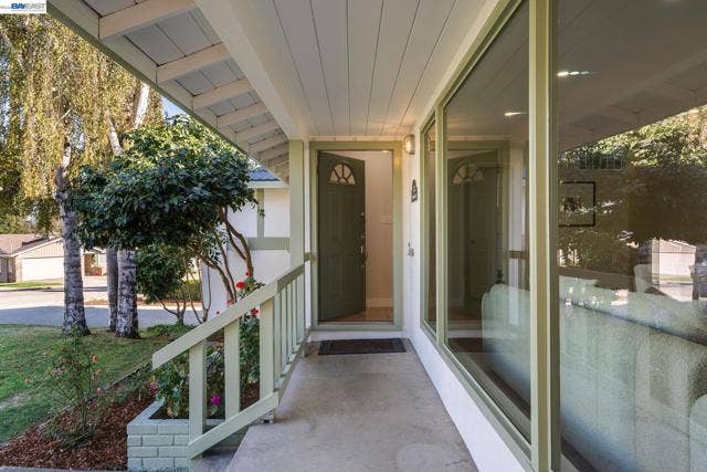 3636 Arcadian Dr, Castro Valley, CA 94546