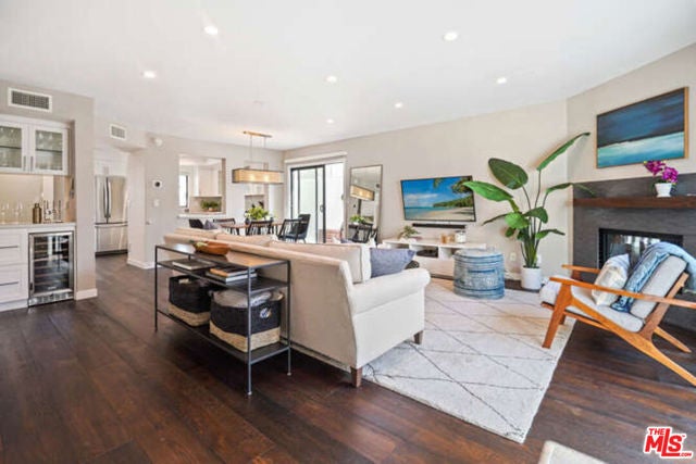 Property photo for 1128 15TH Street, #6, Santa Monica, CA