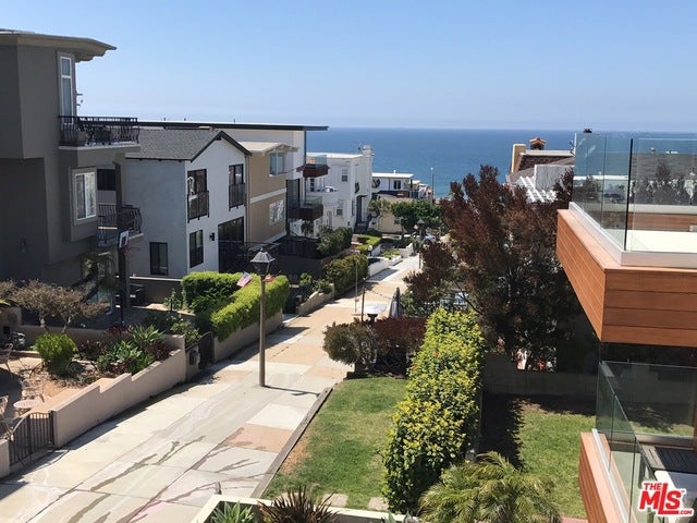 Property photo for 333 19Th Street, Manhattan Beach, CA