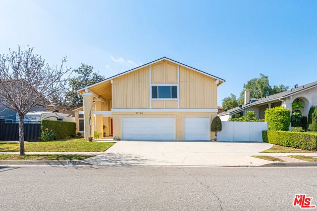 Property photo for 17125 MICHAELS Avenue, Cerritos, CA