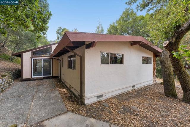 3471 Springhill Rd, Lafayette, CA 94549 3471 Springhill Rd, Lafayette, CA 94549