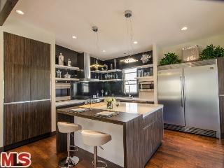 Property photo for 942 7TH Street, Hermosa Beach, CA