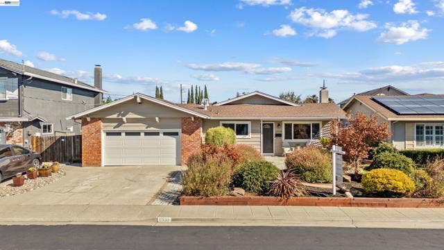 Property photo for 6933 Cedar Ln, Dublin, CA