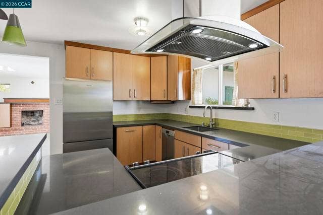 2414 Charlotte Ave, Concord, CA 94518