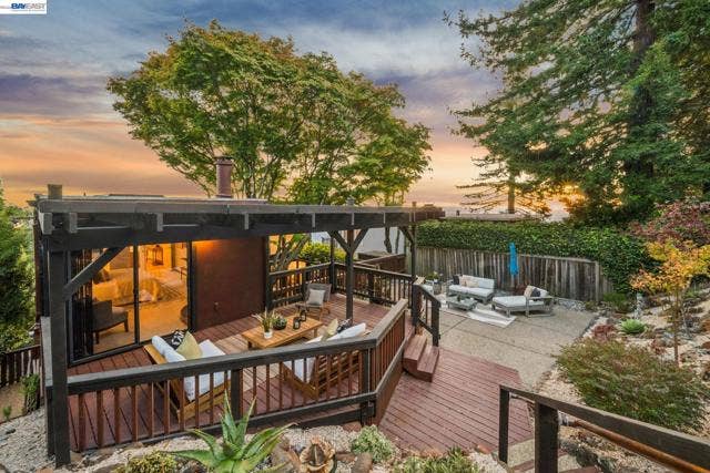 1085 STERLING AVE, Berkeley, CA 94708 1085 STERLING AVE, Berkeley, CA 94708