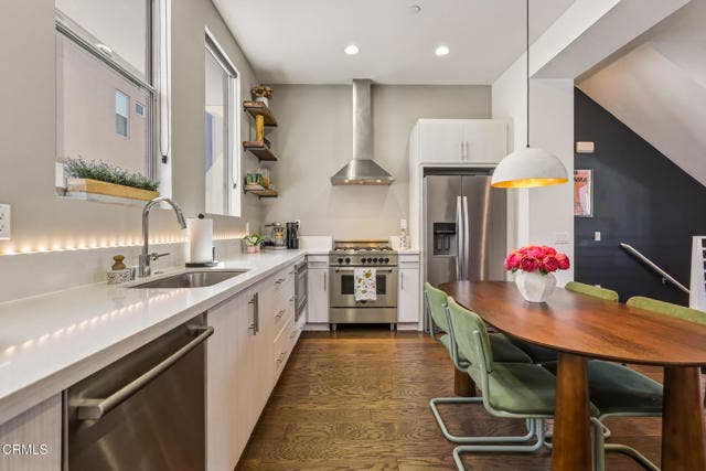 Property photo for 2203 Selig DR, Los Angeles, CA