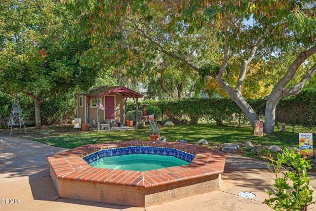 94-web-or-mls-UpmarketMedia-1125Spr-265