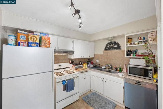 2759 Warner Ln, Pleasant Hill, CA 94523