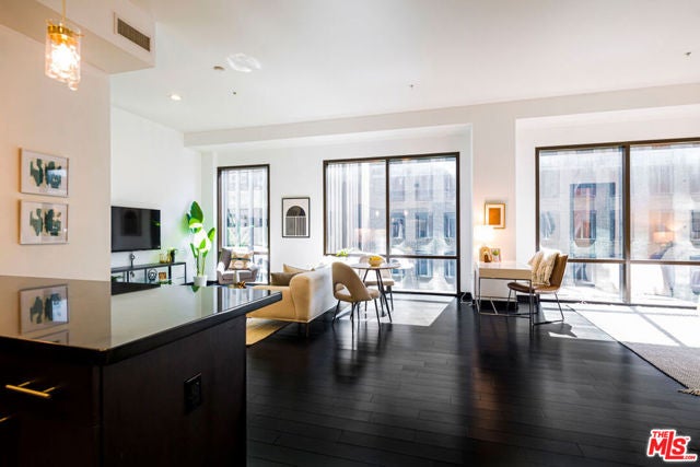 Property photo for 655 S HOPE Street, #902, Los Angeles, CA