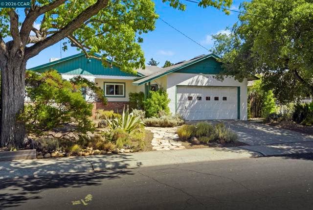 2414 Charlotte Ave, Concord, CA 94518