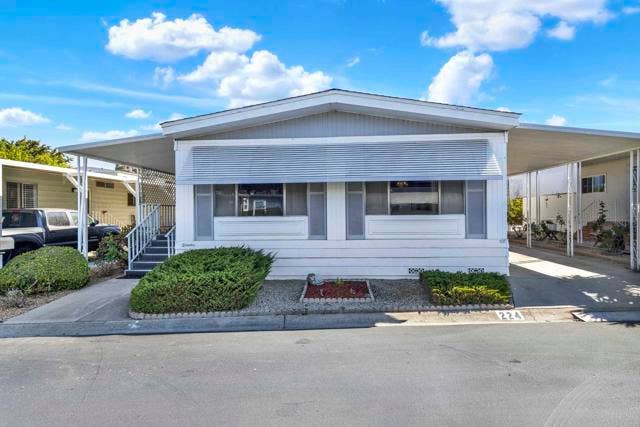 3535 Linda Vista DR, #SPC 224, San Marcos, CA 92078