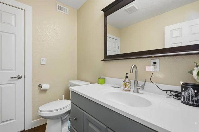 16706 Arena Dr, Ramona, CA 92065