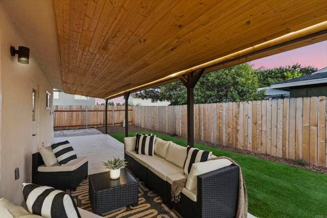 5565 Mount Aconia Way, San Diego, CA 92111 5565 Mount Aconia Way, San Diego, CA 92111