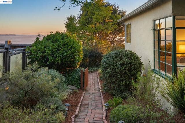 748 KEELER AVE, Berkeley, CA 94708 748 KEELER AVE, Berkeley, CA 94708