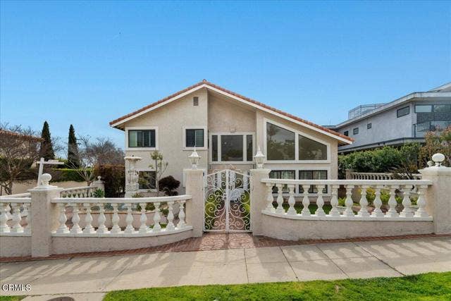 Property photo for 2222 Pier AVE, Santa Monica, CA
