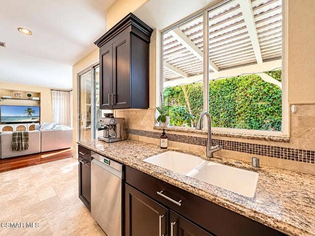 Bright Open Kitchen with Garden View