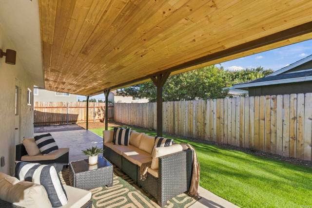 5565 Mount Aconia Way, San Diego, CA 92111 5565 Mount Aconia Way, San Diego, CA 92111