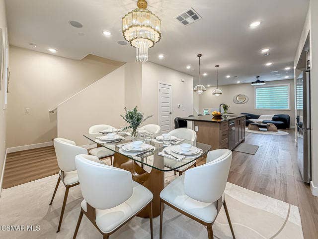bLiving Kitchen and Dining13