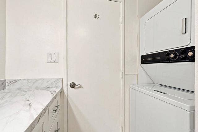 3612 Vista Bella, Oceanside, CA 92056 Washer and Dryer