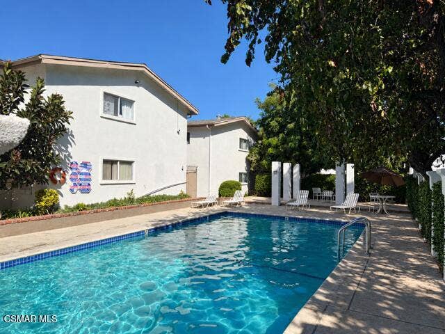 18619 Collins ST, #F7, Tarzana, CA 91356 Pool 1