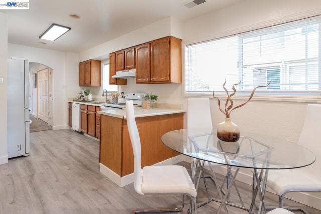 21743 #8 Princeton, Hayward, CA 94541