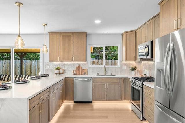 5565 Mount Aconia Way, San Diego, CA 92111 5565 Mount Aconia Way, San Diego, CA 92111