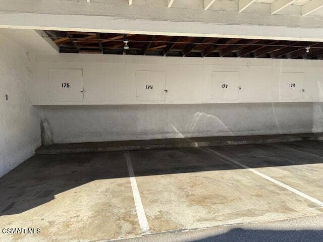 18619 Collins ST, #F7, Tarzana, CA 91356 Designated Carport