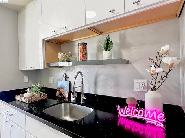 6 Commodore Drive, #C337, Emeryville, CA 94608 6 Commodore Drive, #C337, Emeryville, CA 94608