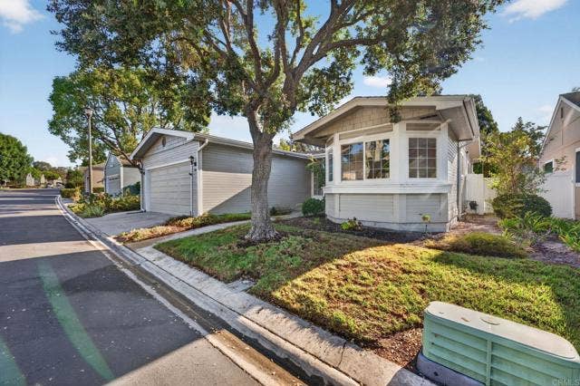3502 Amber LN, Oceanside, CA 92056