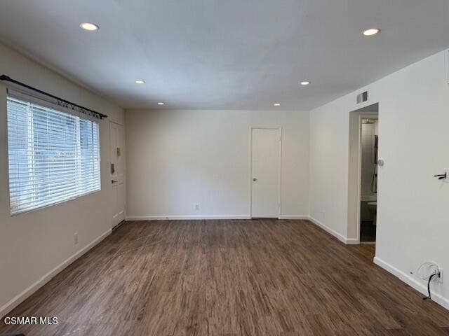 18619 Collins ST, #F7, Tarzana, CA 91356 Living Room