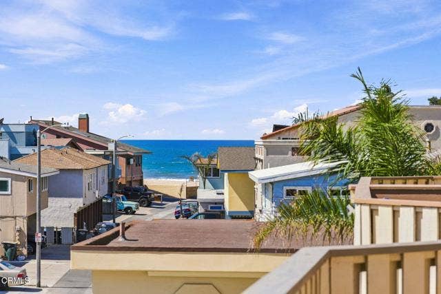 Property photo for 1115 1117 Pittsfield LN, Ventura, CA