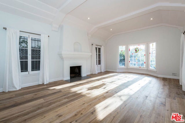 Property photo for 992 Stearns Drive, Los Angeles, CA