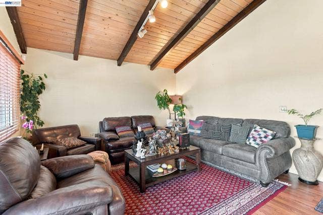 22 John Glenn Cir, Daly City, CA 94015 22 John Glenn Cir, Daly City, CA 94015