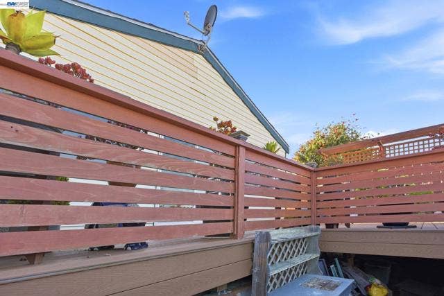 22 John Glenn Cir, Daly City, CA 94015 22 John Glenn Cir, Daly City, CA 94015