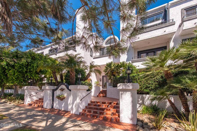 Property photo for 1133 9th ST, #301, Santa Monica, CA