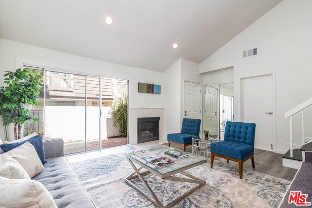 Property photo for 18356 Collins Street, #B, Tarzana, CA