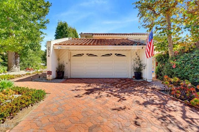 Property photo for 2714 Claray DR, Los Angeles, CA