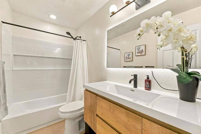 2343 Fair Oak Ct, Escondido, CA 92026 2343 Fair Oak Ct, Escondido, CA 92026