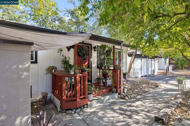 2759 Warner Ln, Pleasant Hill, CA 94523