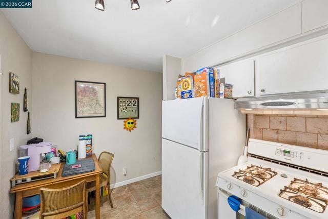 2759 Warner Ln, Pleasant Hill, CA 94523