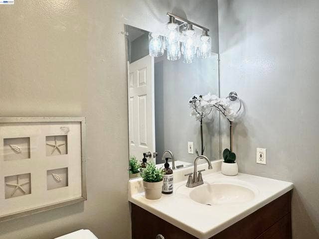 6 Commodore Drive, #C337, Emeryville, CA 94608 6 Commodore Drive, #C337, Emeryville, CA 94608