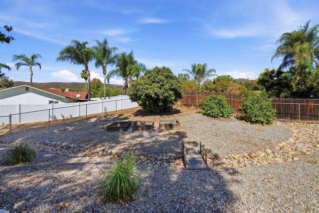 16706 Arena Dr, Ramona, CA 92065