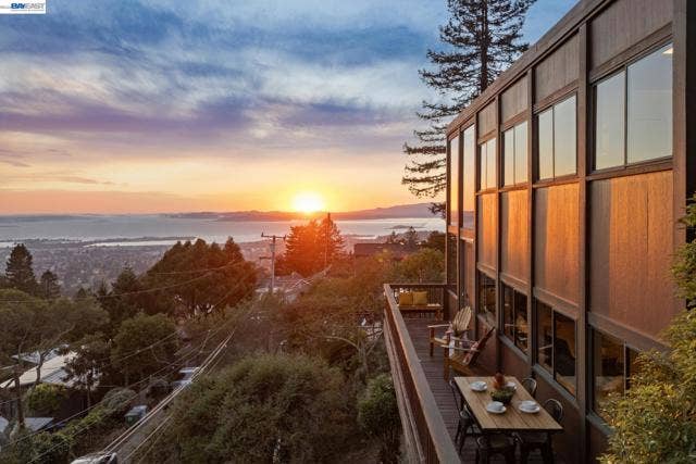 1085 STERLING AVE, Berkeley, CA 94708 1085 STERLING AVE, Berkeley, CA 94708