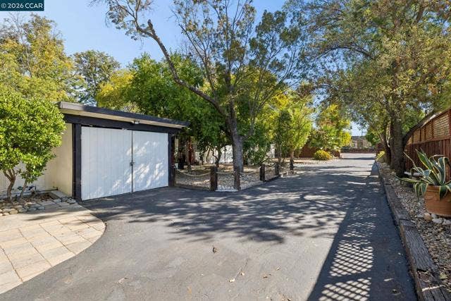 2759 Warner Ln, Pleasant Hill, CA 94523