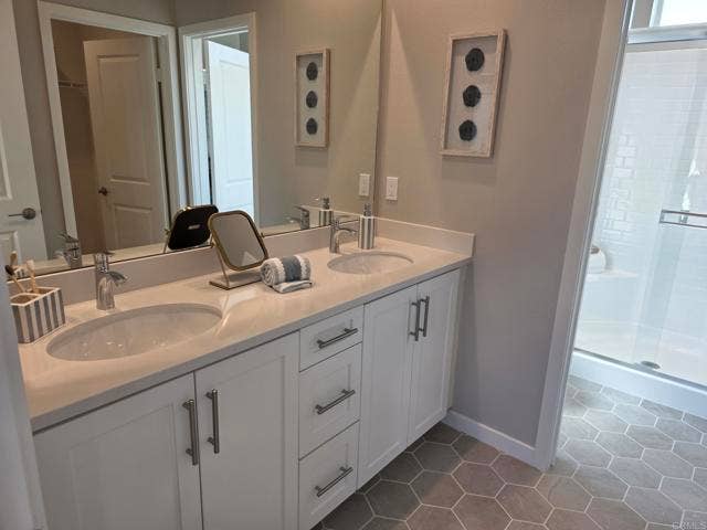 717 Vibrant Glen, Escondido, CA 92026