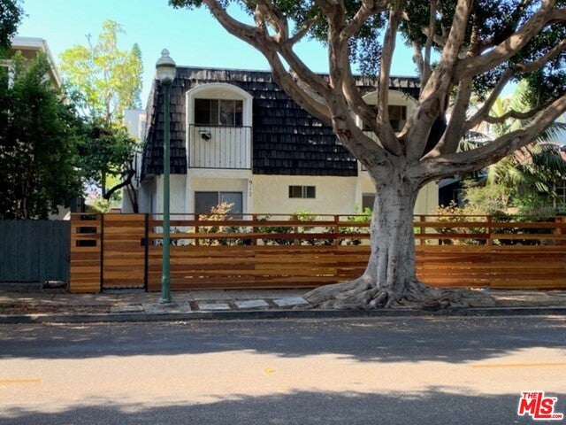 Property photo for 917 MARINE Street, #4, Santa Monica, CA